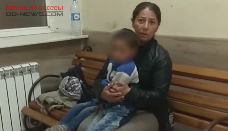В Одессе не смогли у попрошайки отобрать детей