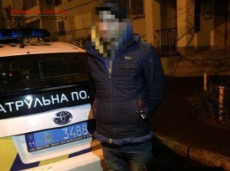 В Одессе пара автоворов попалась на совершении преступления