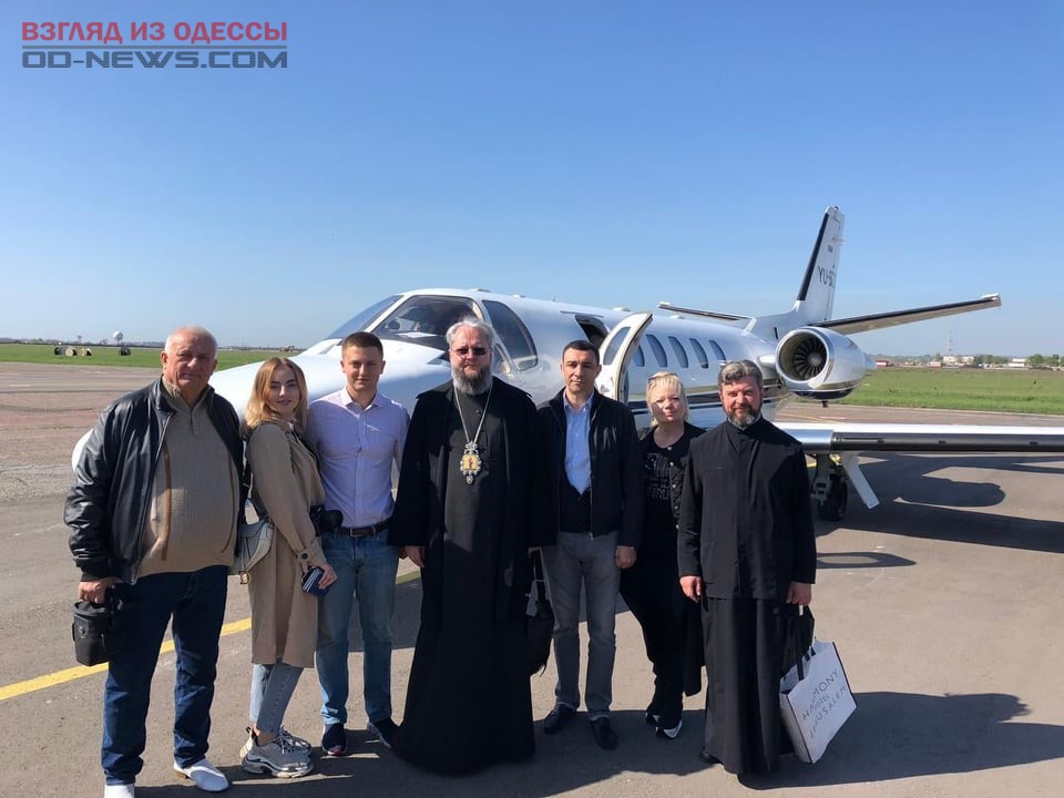 Одесская делегация вылетела за благодатным огнем