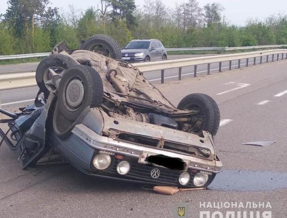 Под Одессой в ДТП погибла прохожая, стоявшая на обочине