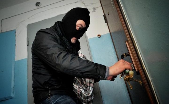 В Одессе квартирные воры нанесли ранения внезапно вернувшемуся хозяину