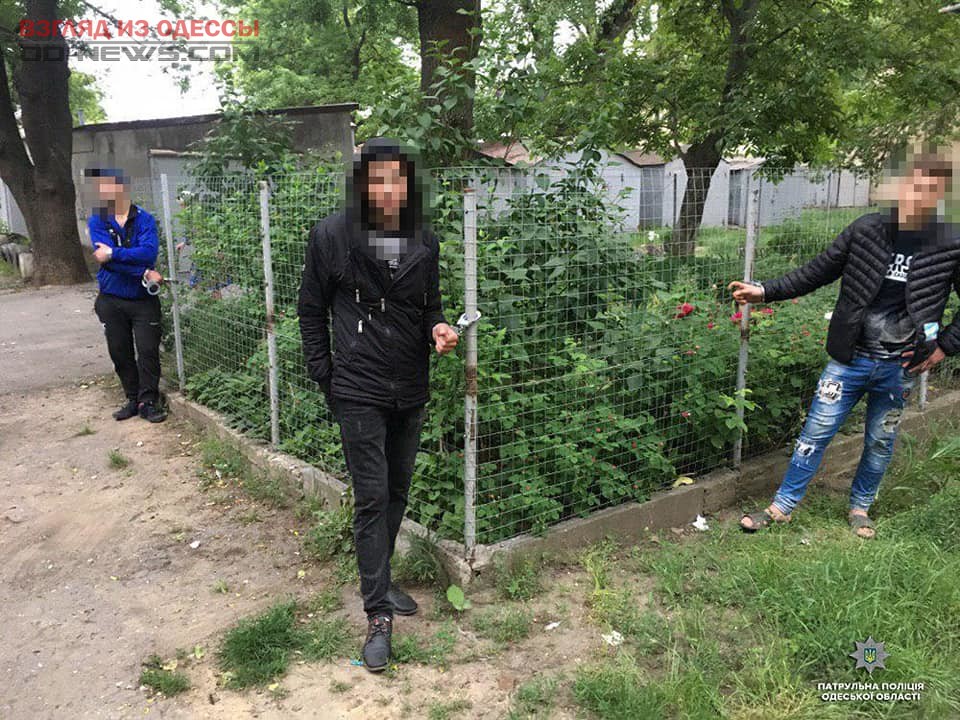 В Одессе полицейские задержали «на горячем» трех воров