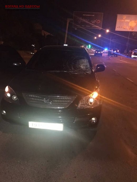 В Одессе в ночном ДТП пострадал человек