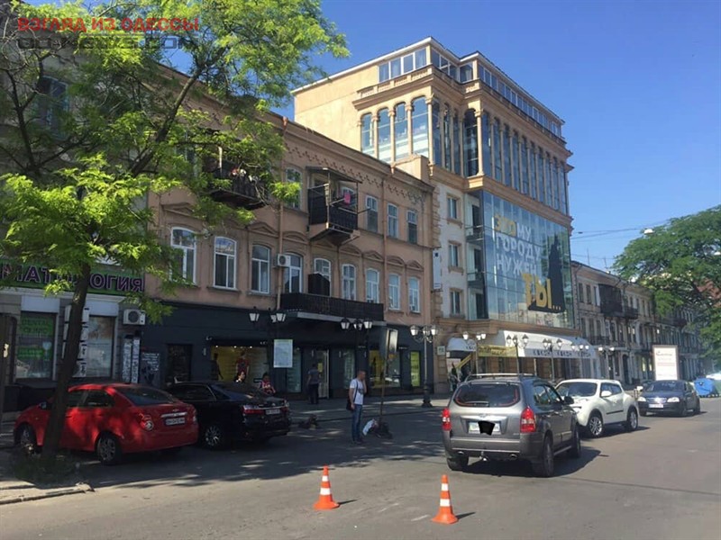 В центре Одессы сбили двух пешеходов
