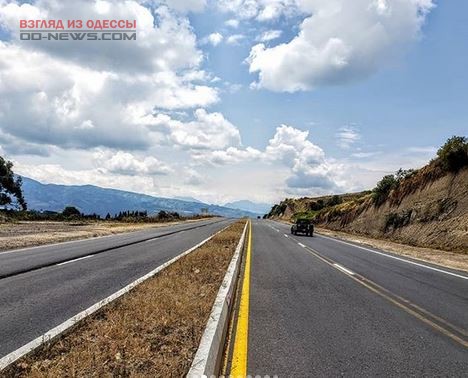 Одесский велопутешественник показал качество дорог в Эквадоре