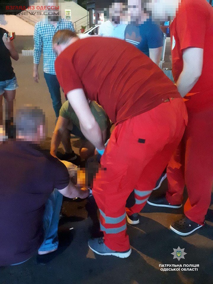 Одесские полицейские спасли парня, у которого случился приступ