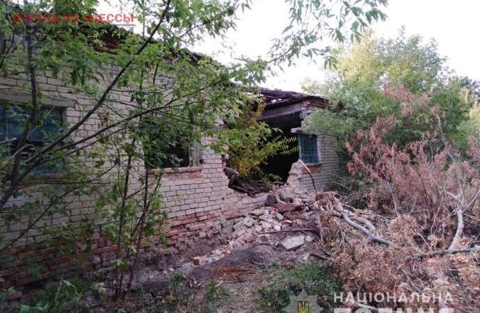 В Одесской области девочку спасали из-под завалов дома