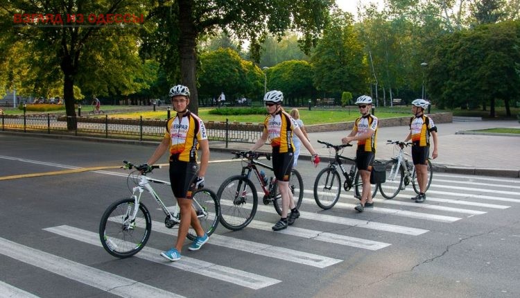 Одесситам на велосипедах предлагают сдать онлайн-тест на знание ПДД