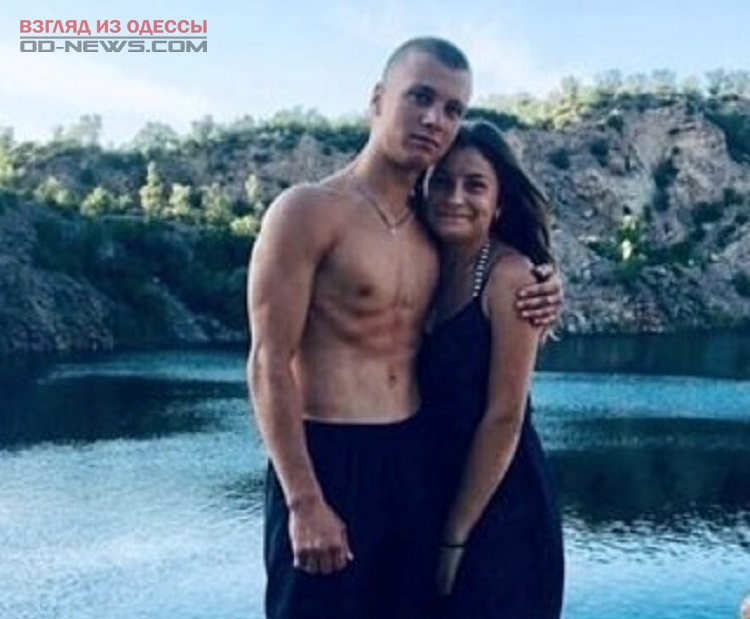 В Одесской области проводили в последний путь пару, погибшую при пожаре в гостинице