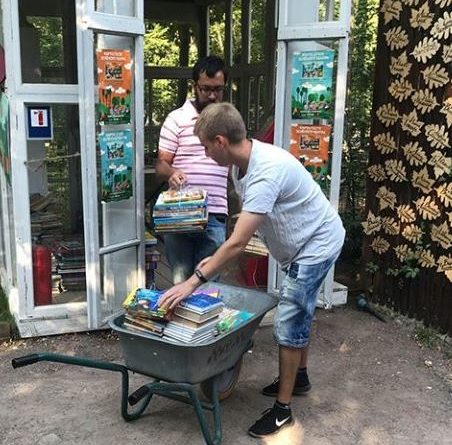 В Одессе всё лето собирали книги для приютов