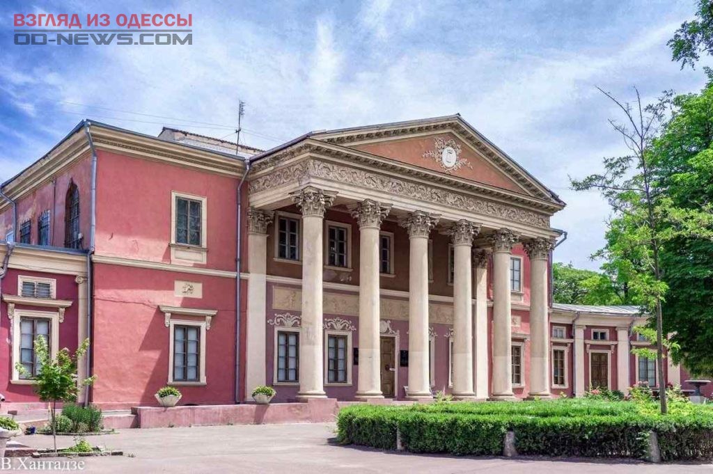В Одессе неизвестные обокрали Художественный музей, не тронув экспонаты