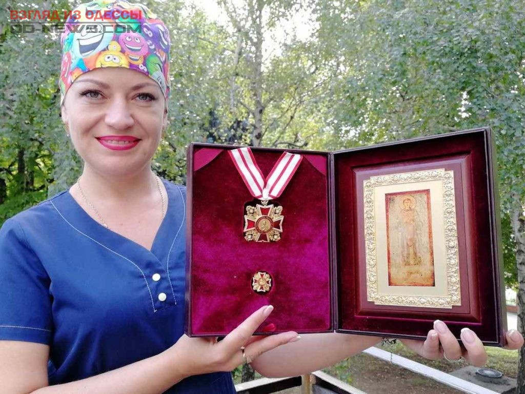 Одесская медсестра заслужила высокую награду