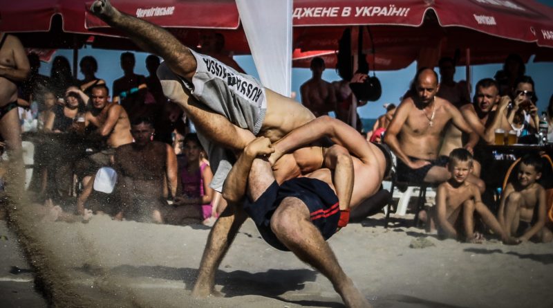 В Одессе состоится пляжная мужская борьба среди мужчин