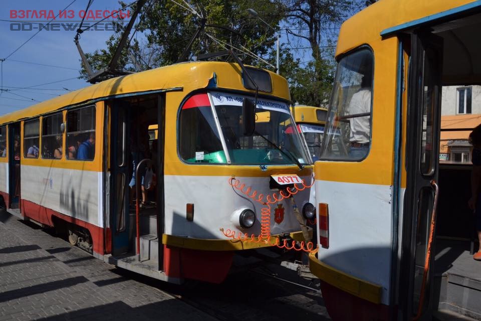В Одессе возобновили работу спаренные трамваи