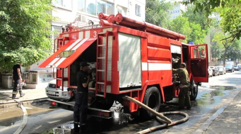 В Одессе в пожаре на Дюковской пострадала женщина