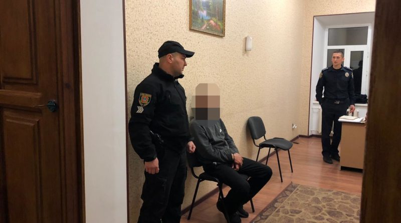 В Одесской области полицейский использовал табельное оружие для успокоения хулиганов