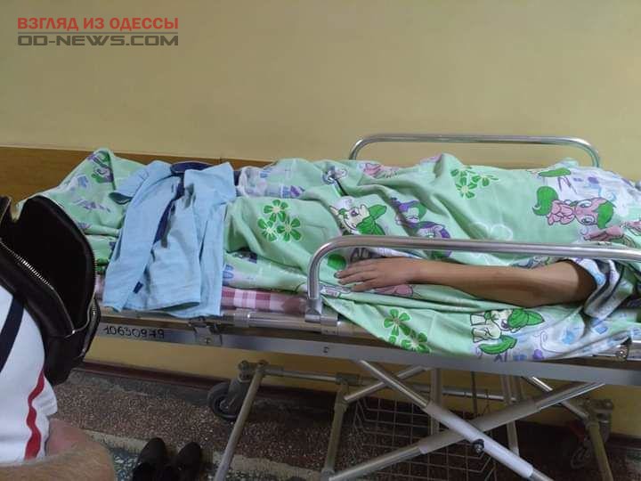 Под Одессой ученик получил травму позвоночника на школьной спортплощадке