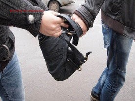 В Одессе избили и ограбили местного жителя