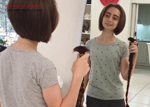 Одесситка отдала свои волосы в пользу тяжелобольного ребенка