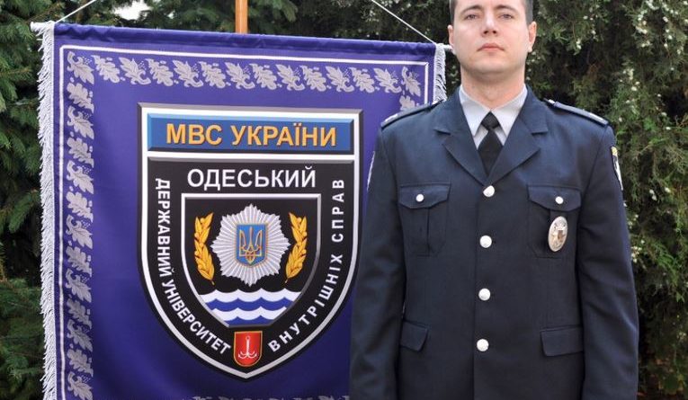 В Одессе курсант своими силами задержал хулигана