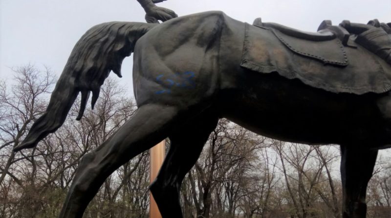 В Одессе вандалы снова надругались над памятником известной личности