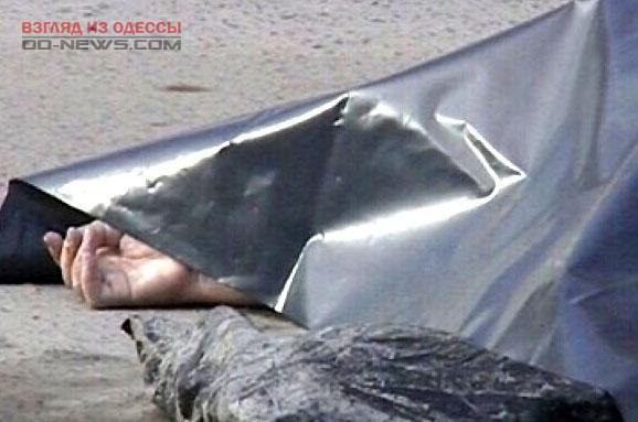 В Одессе на остановке нашли тело женщины