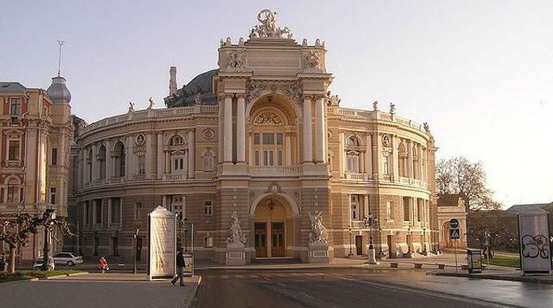 В Одессе в Оперном театре усилят безопасность