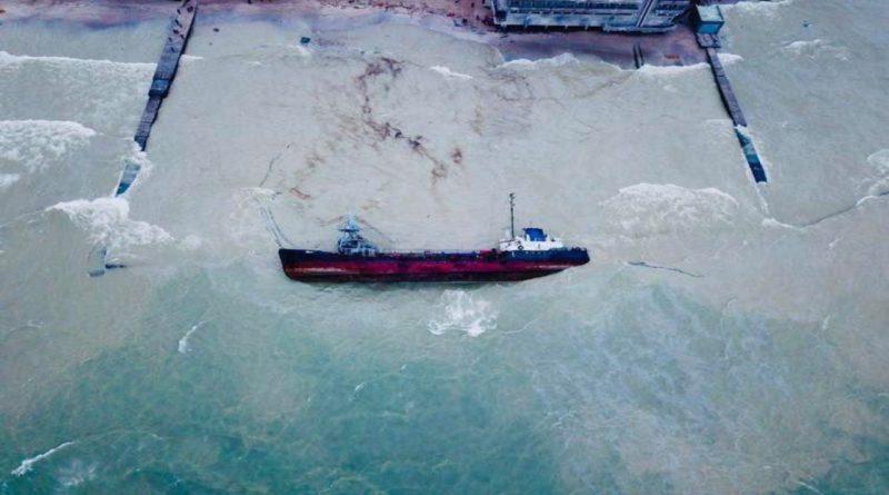 В Одессе подсчитают ущерб, нанесенный крушением танкера Delfi