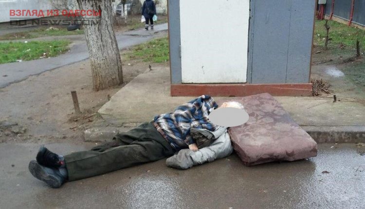 В Одессе прохожий погиб под колесами автомобиля