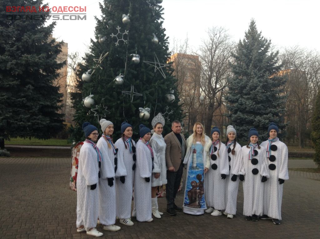 Маленьким одесситам в Суворовском районе подарили настоящий праздник в День Святого Николая