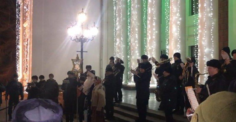 Полсотни нацгвардейцев в Одессе спели "щедривки", отмечая Старый Новый год