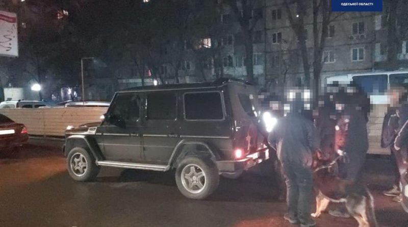 В Одессе задержали двух вооруженных водителей