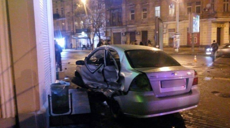 В центре Одессы в аварии пострадал водитель