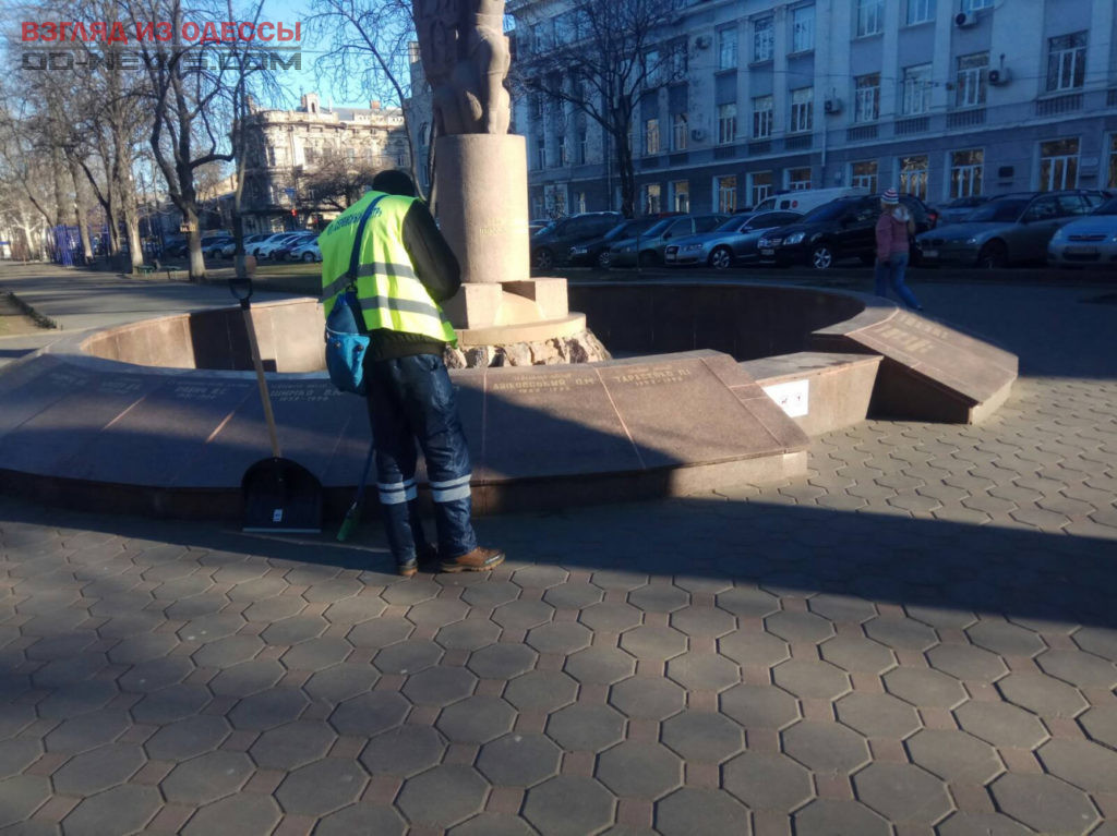 Пока город праздновал в Одессе осквернили ряд памятников