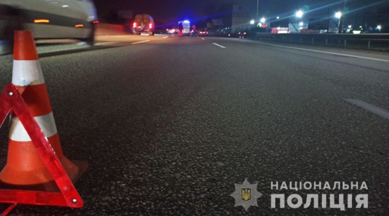 Под Одессой под колесами автомобиля погиб мужчина