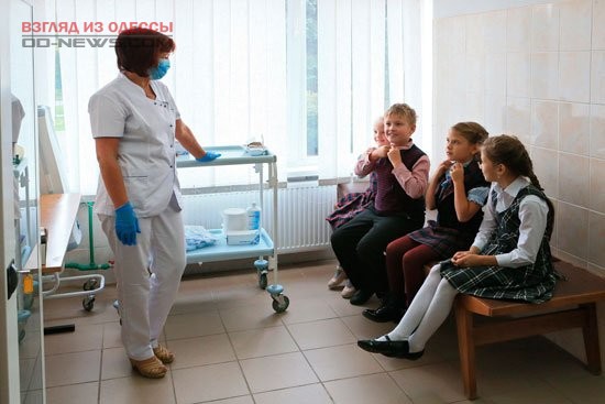 В Одессе сокращений школьных медсестер не будет
