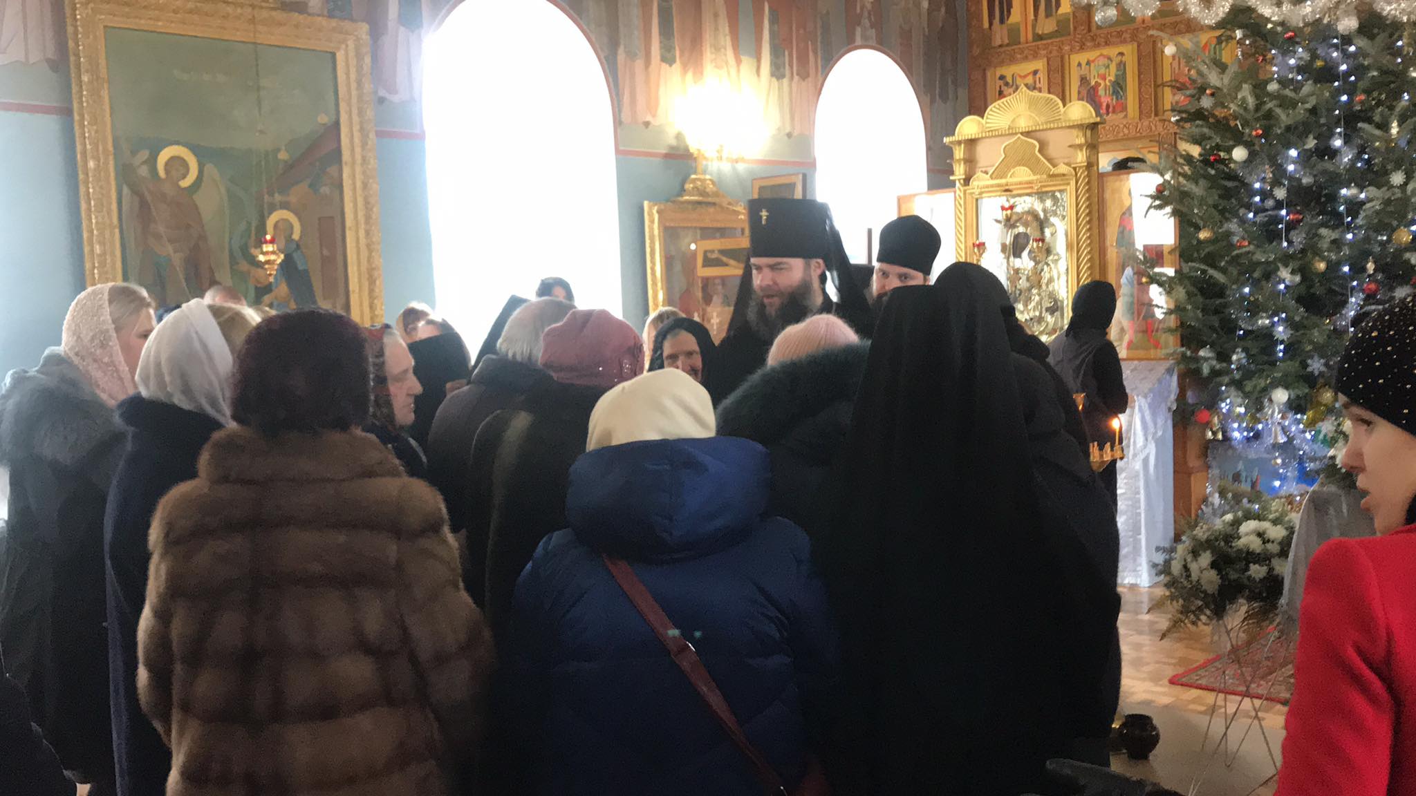 Лет проведенные в монастыре. Женский монастырь. Экскурсоводы в монастыре т. Трапеза паломников в монастыре. Трапеза детей в монастыре.