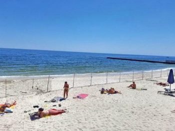 Одесские пляжи начали ограждать