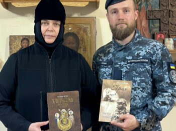 В Одеському Свято-Архангело-Михайлівському жіночому монастирі УПЦ захисникам України передали подарунки