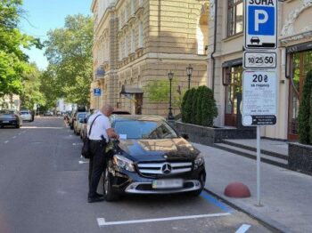 В Одесі повідомили про нову платну парковку