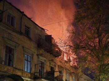 Одеса у вогні, атака на місто триває