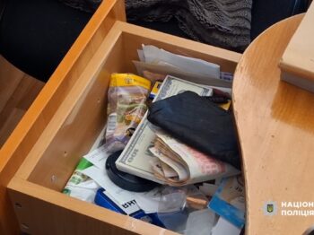 Посадовицю міськради затримали за підробку документів для пенсії за 400 євро