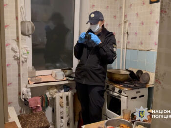 В Одесі чоловік вдарив знайомого ножем через відмову пити далі