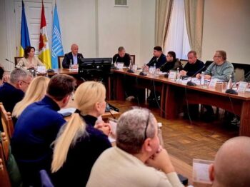 Труханов організував сьогодні зустріч комісії в будівлі мерії