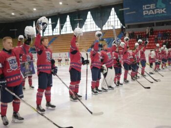 Одеські та київські хокеїсти підтримали Владислава Гераскевича