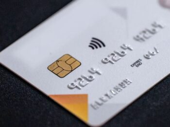 На Одещині орендар викрав гроші з картки господині житла