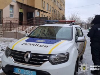 В Одеській області чоловік зарізав матір та «вийшов» у вікно