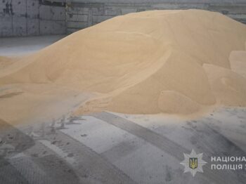 На Одещині водій привласнив 30 тонн соєвого шроту на понад пів мільйона гривень