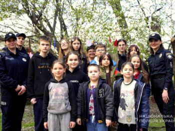 Напередодні Великодня поліцейські організували два заходи для дітей