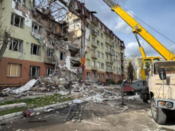 У Київському районі Одеси триває ліквідація наслідків атаки